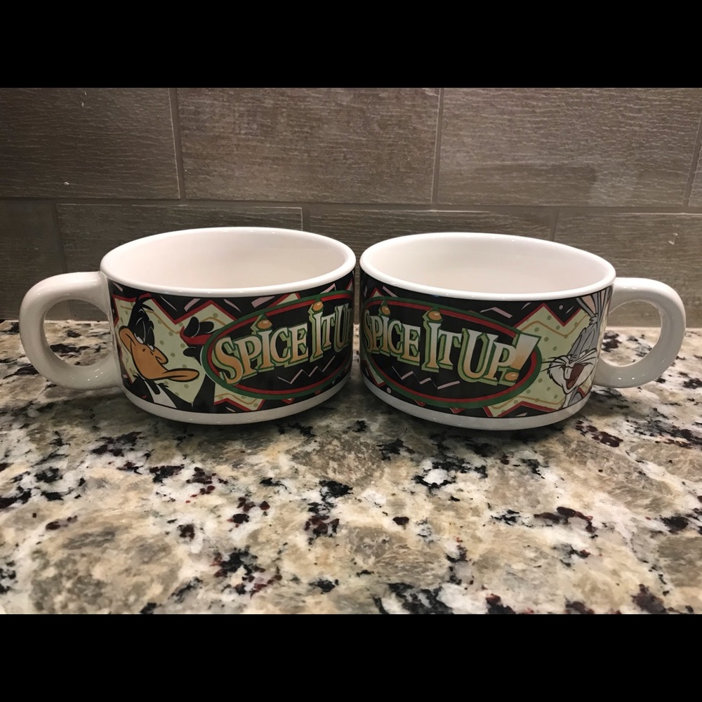 Vintage 2000 Warner Bros. Bugs Bunny & Daffy Duck “Spice It Up” Chili Mugs